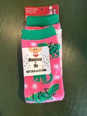 Mommy & Me Pink Holiday dinosaur Socks